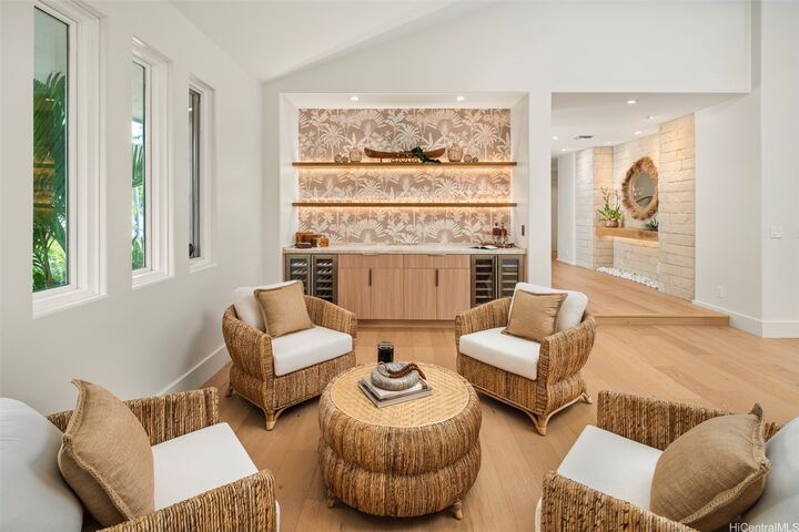 Property Photo:  4670 Kahala Avenue  HI 96816 