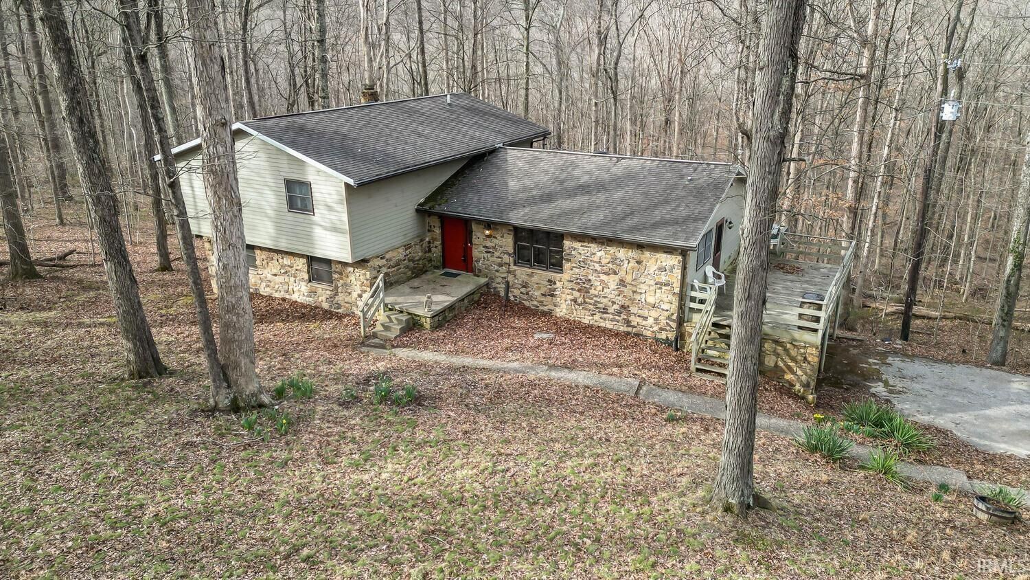 Property Photo: 4415 N Benton Court IN 47408