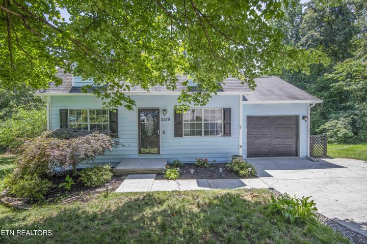 Property Photo:  2529 Hammond Lane  TN 37912 