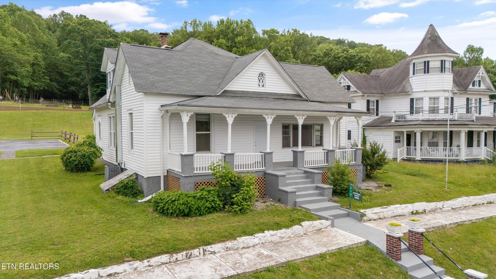Property Photo:  313 W Spring St  TN 37840 