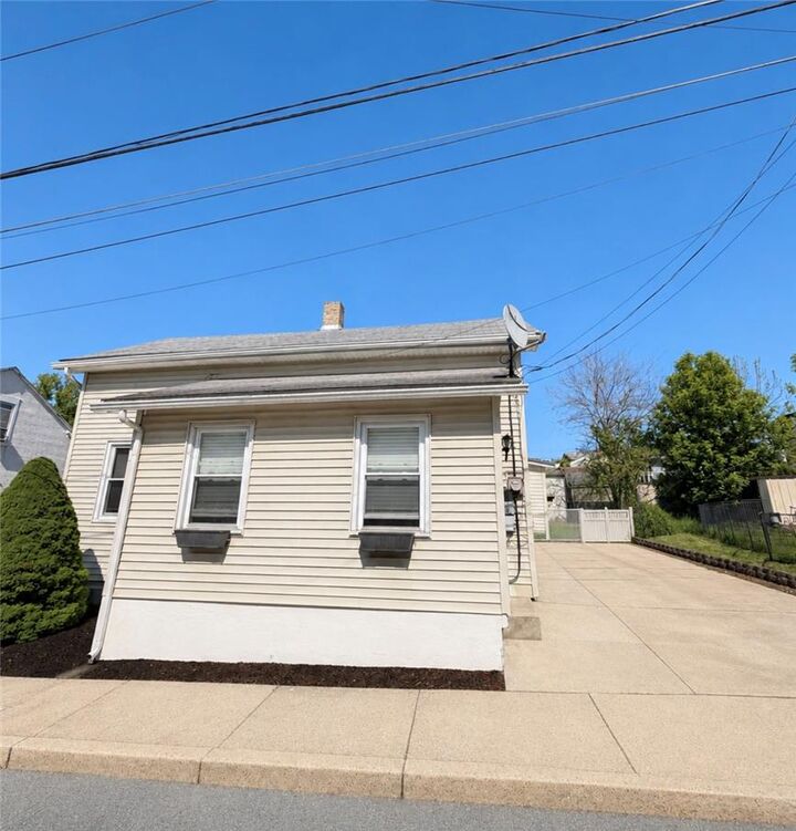 Property Photo: 1119 Furnace Street PA 18055