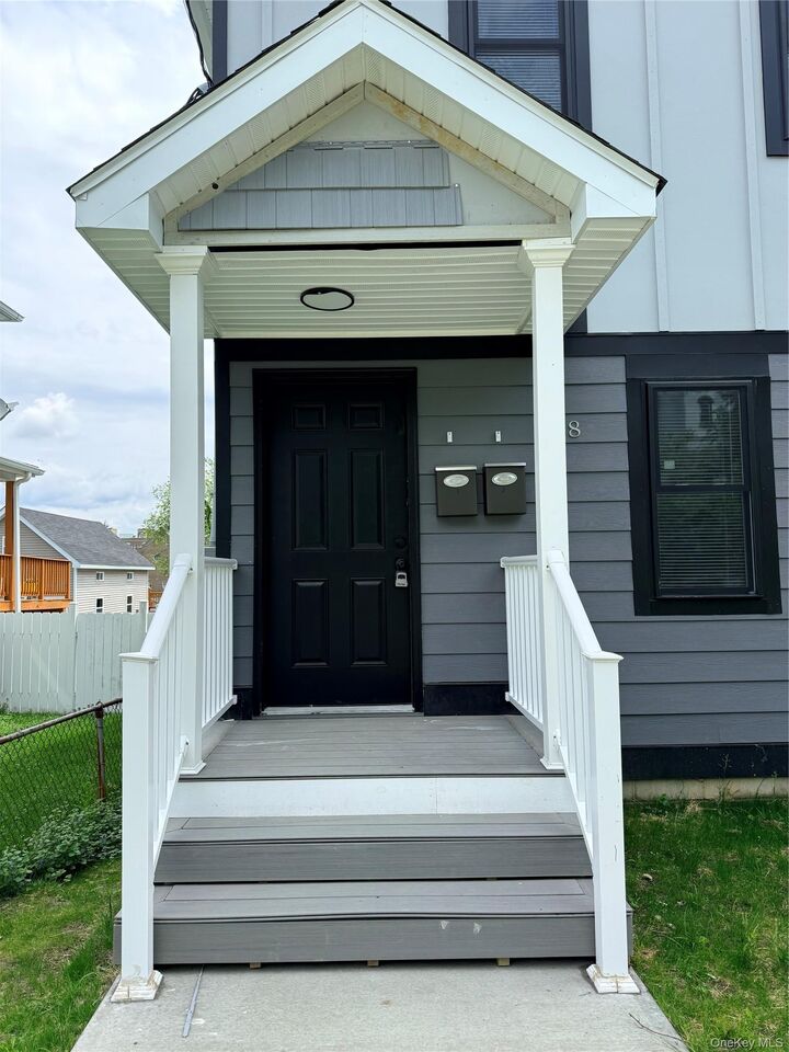 Property Photo:  268 Carpenter Avenue 1  NY 12550 