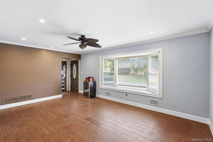 Property Photo:  9 Walter Drive  NY 10980 