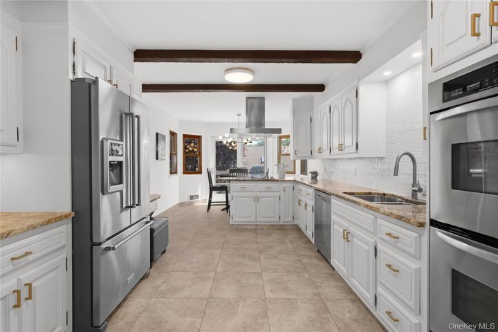 Property Photo:  10 Belmont Street  NY 10605 