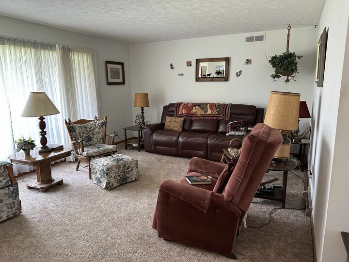 Property Photo:  1102 Grande  NE 69101 