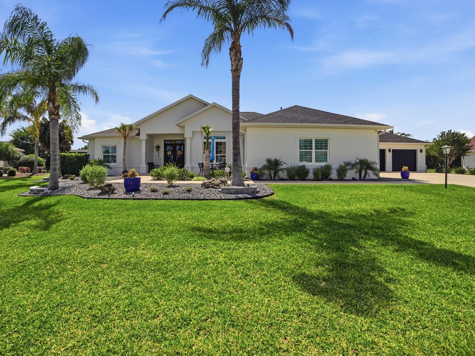 Property Photo:  858 Pinckney Lane  FL 32162 