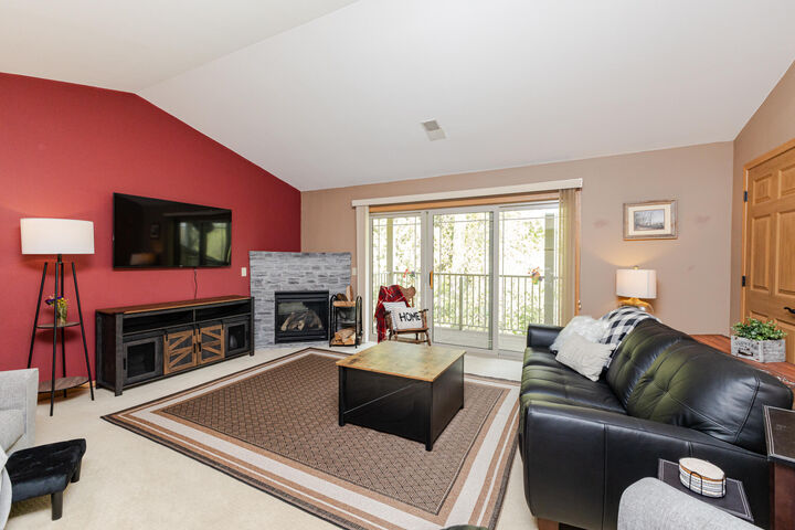 Property Photo: 984 Spring Ct WI 53095