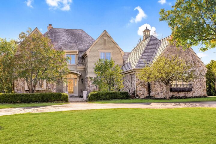 Property Photo:  11560 N Canterbury Dr  WI 53092 