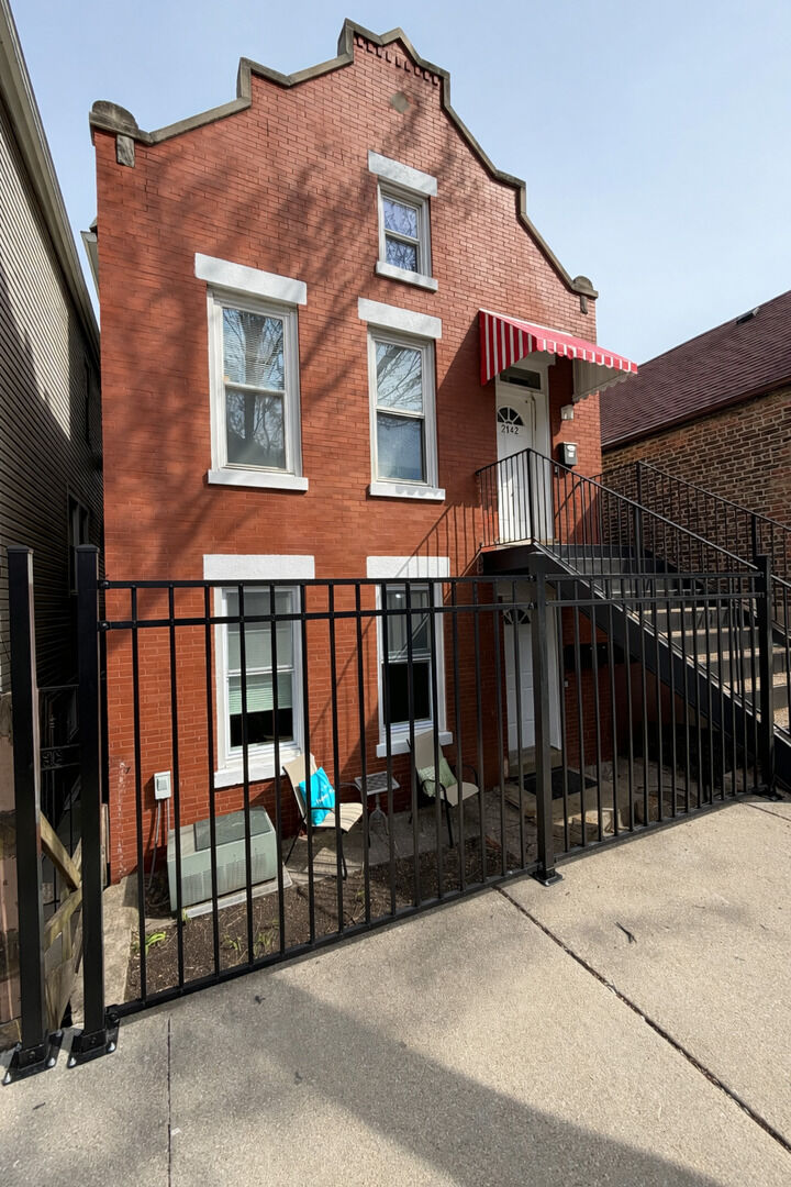 Property Photo:  2142 W 18th Street  IL 60608 