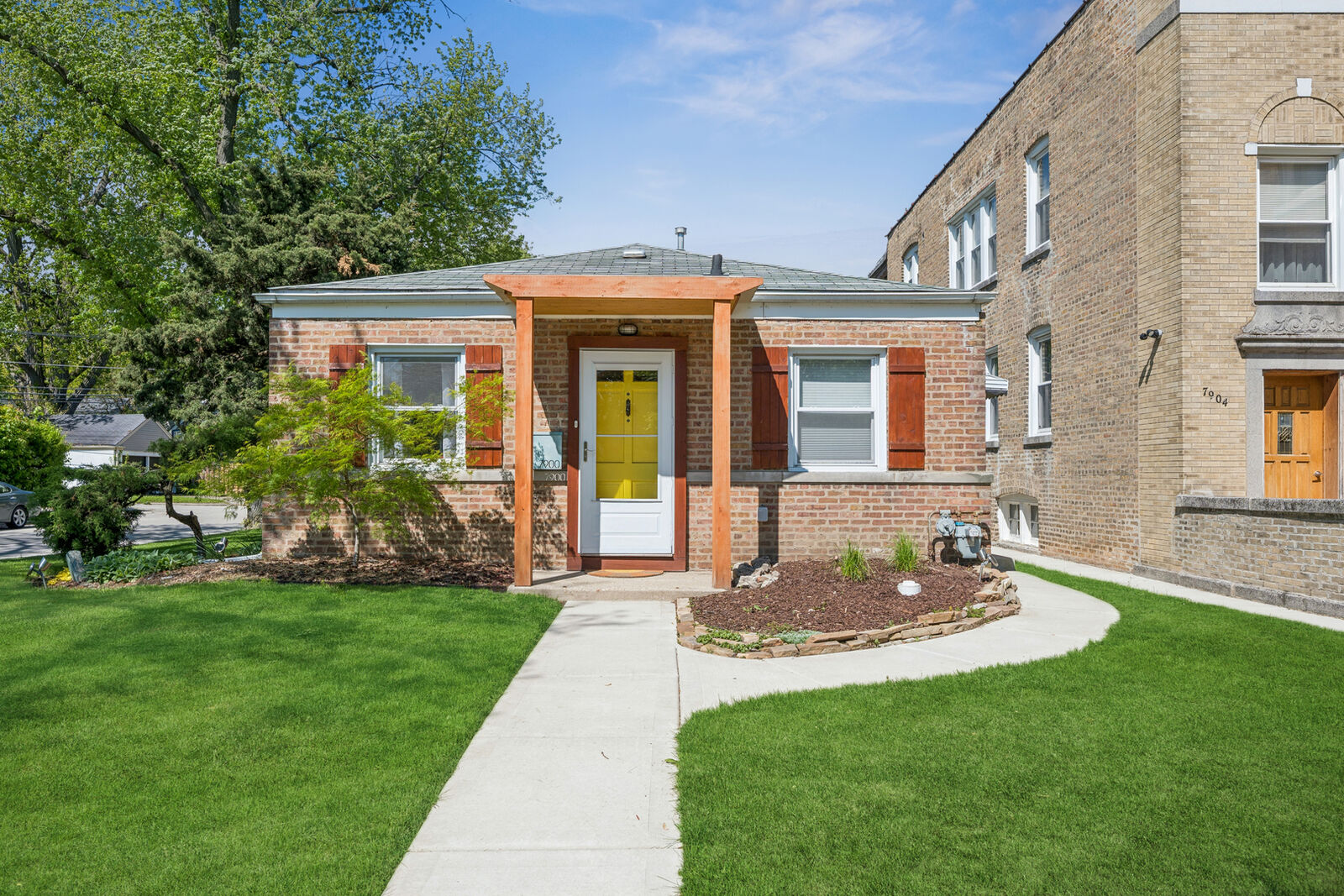 Property Photo: 7900 Karlov Avenue IL 60076