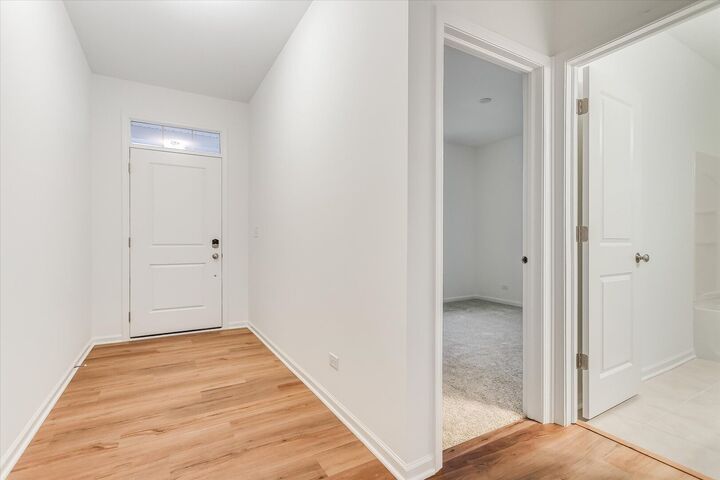 Property Photo:  
