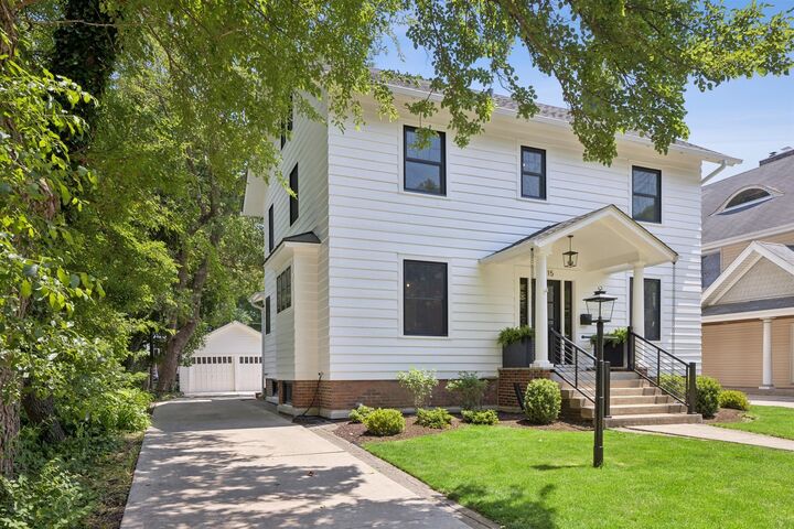 Property Photo: 115 S Spring Avenue IL 60525