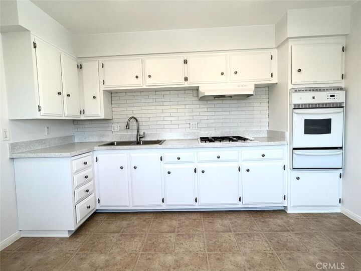 Property Photo:  1601 Alabama Street 3  CA 92648 