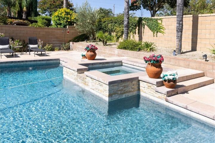 Property Photo:  43922 Country Ridge Court  CA 92592 