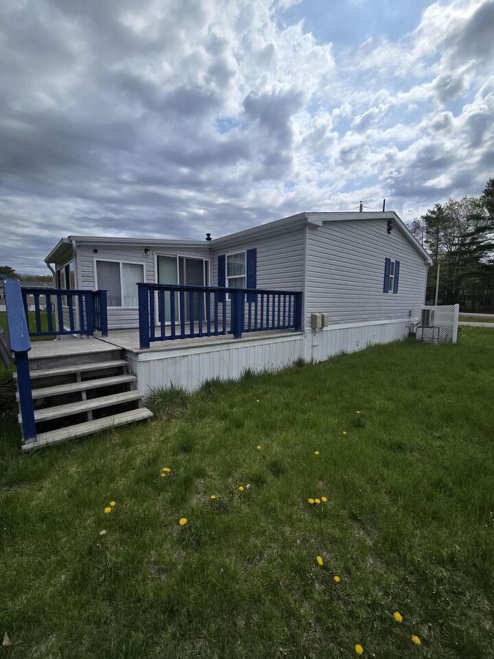 Property Photo:  2 Windsor Drive  ME 04002 