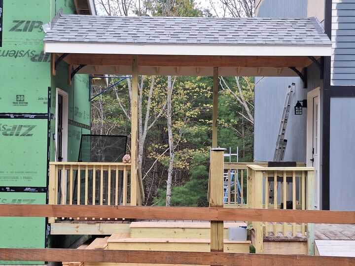 Property Photo: 8 Highfield Lane ME 04915