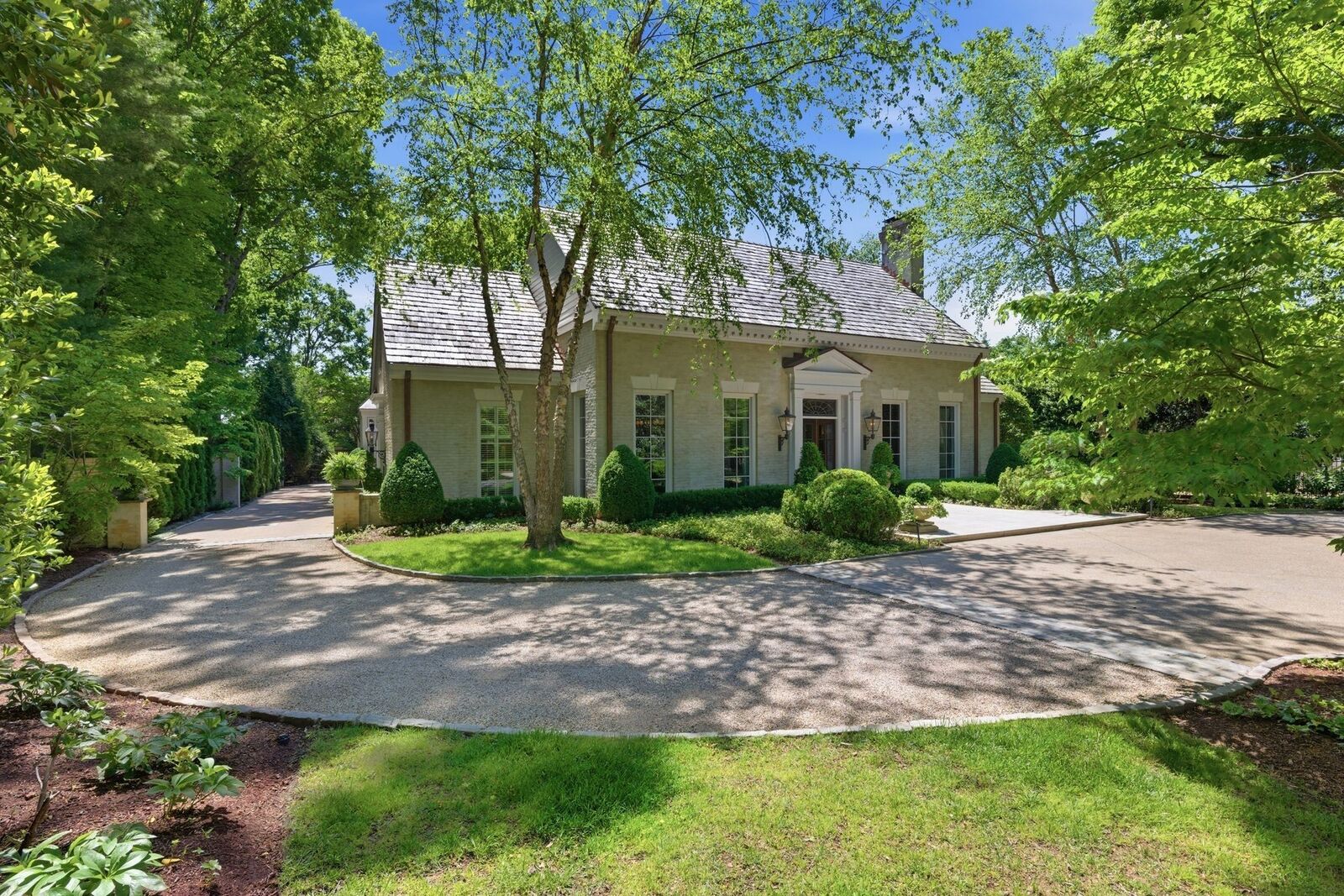 Property Photo:  3701 Woodlawn Dr  TN 37215 