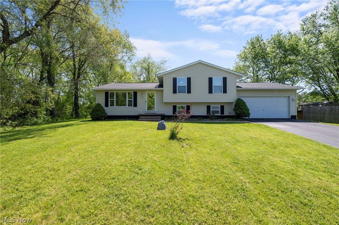 Property Photo:  4602 High Mill Avenue NW  OH 44647 