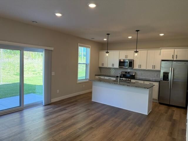 Property Photo: 10554 Robinwood Road MN 55318