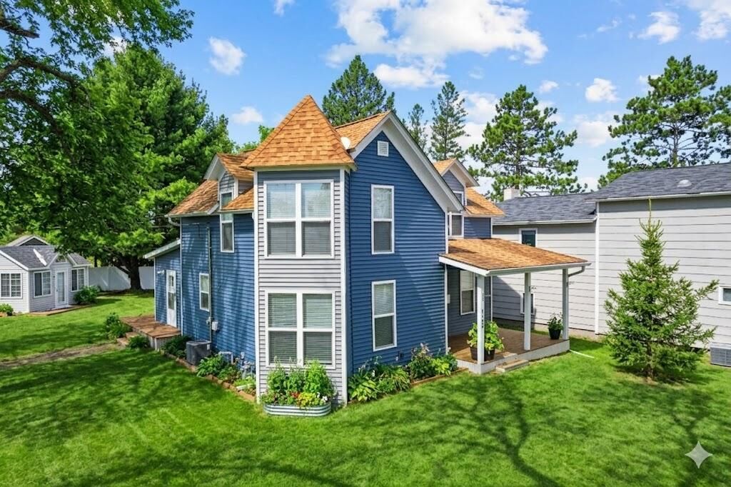 Property Photo: 125 7th Street SW MN 55063