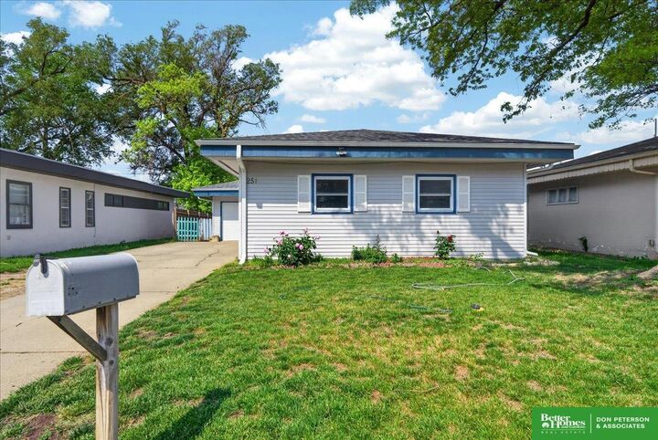 Property Photo:  251 N Lincoln Avenue  NE 68025 