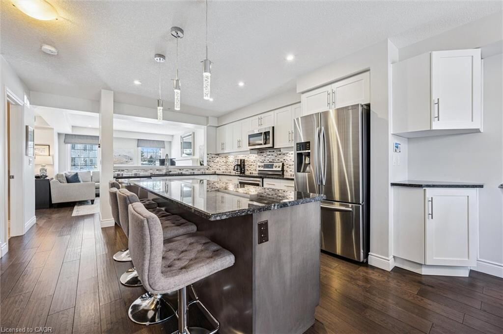 Property Photo: 635 Saginaw Parkway 54 ON N1T 0C1
