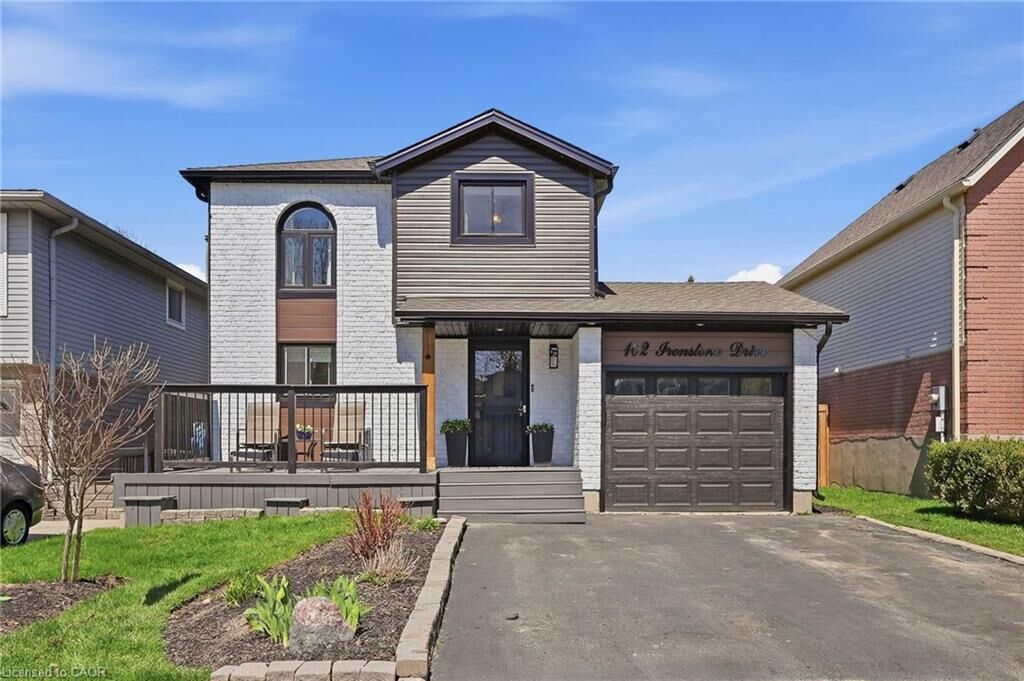 Property Photo:  102 Ironstone Drive  ON N1P 1A4 