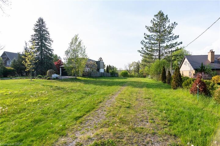 Property Photo: 138 Riverbank Drive ON N3H 4R6