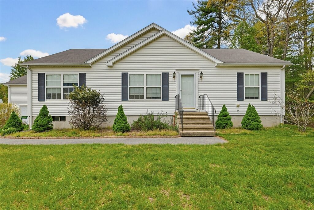 Property Photo:  12 Mountain Ash Rd 12  MA 02333 