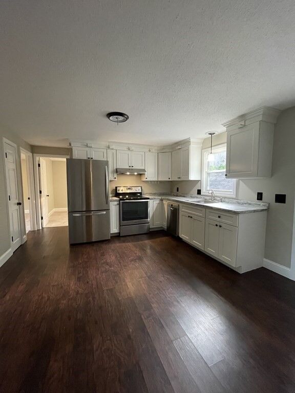 Property Photo: 6 Wysocki Drive 20 MA 01571