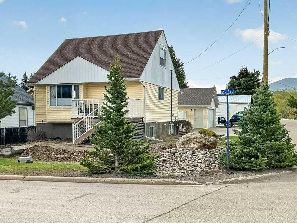 Property Photo:  7704 23 Avenue  AB T0K 0M0 