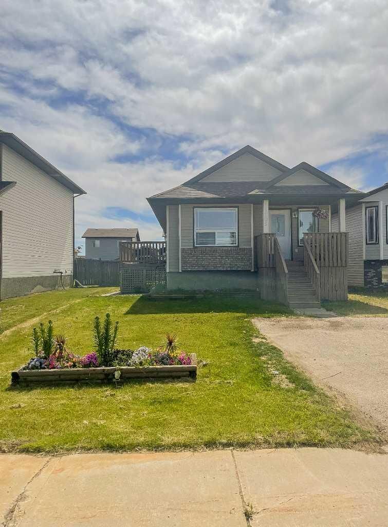 Property Photo:  11509 78 Avenue  AB T8W 0A2 