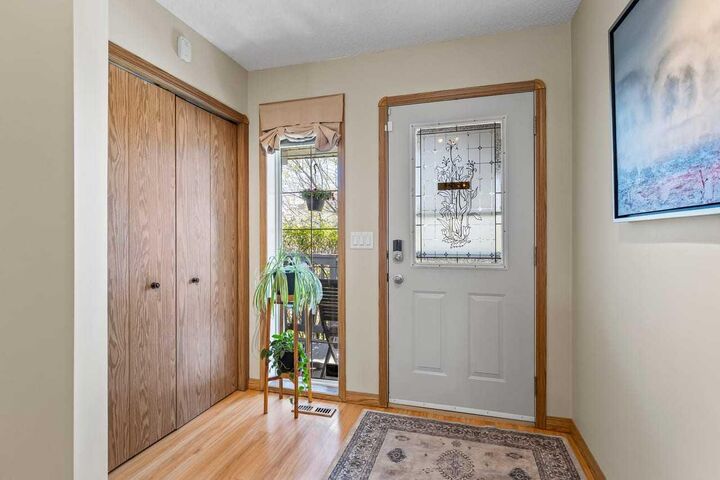 Property Photo:  158 Saratoga Close NE  AB T1Y 7A1 