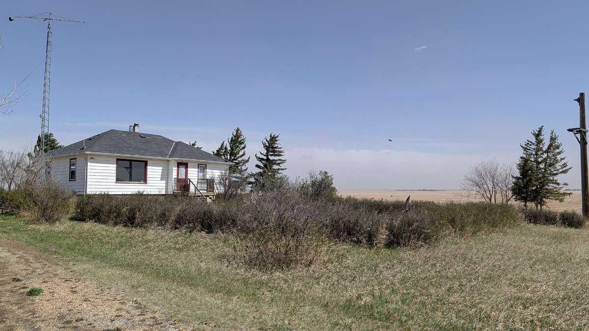 Property Photo: 224074 Twp Rd 322 AB T0M 2A0