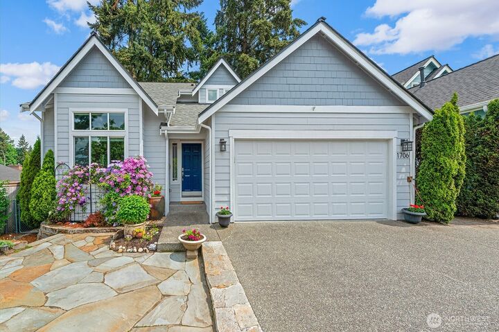 Property Photo: 1706 NE 27th Place WA 98056