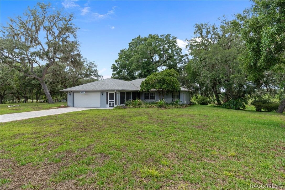 Property Photo:  9521 E Swan Drive  FL 34450 