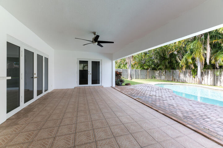 Property Photo:  4695 Brandywine Drive  FL 33487 
