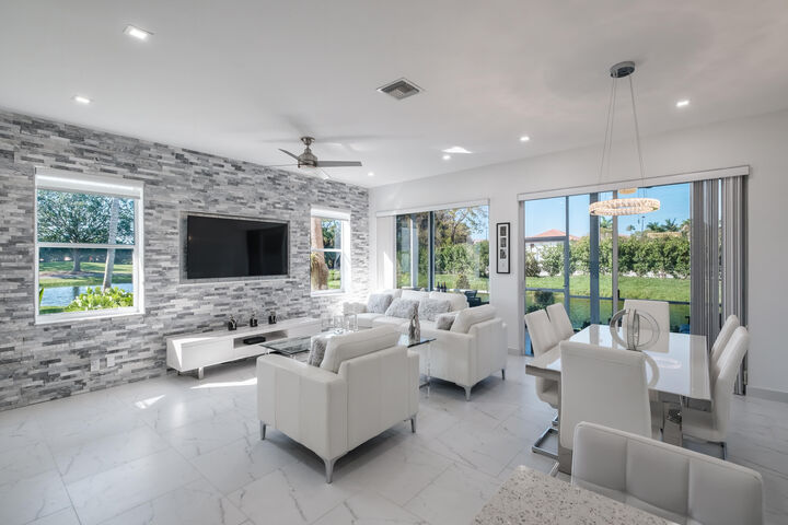 Property Photo:  401 Resort Lane  FL 33418 
