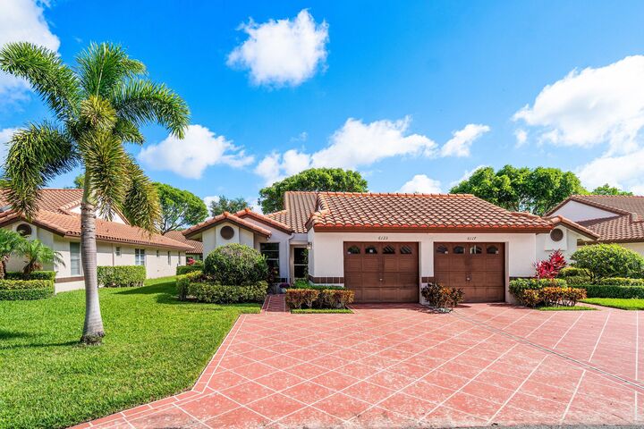Property Photo:  6123 Waldwick Circle  FL 33484 