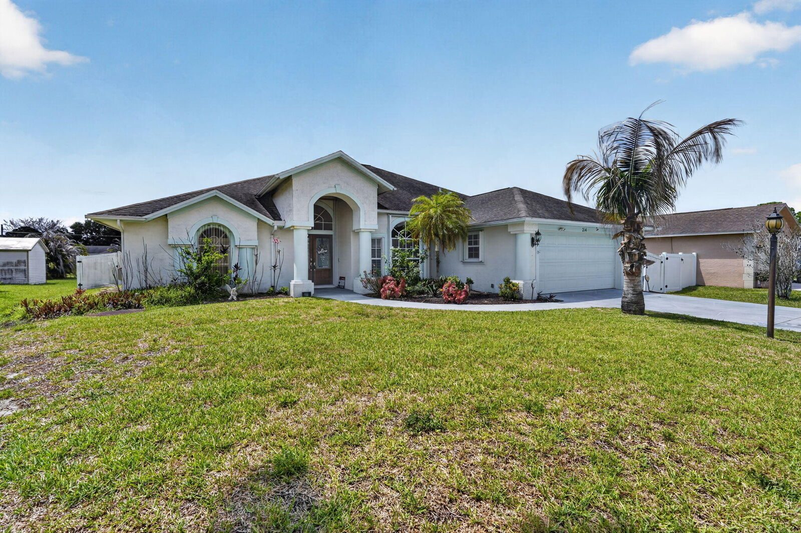 Property Photo:  214 SW Holden Terrace  FL 34984 