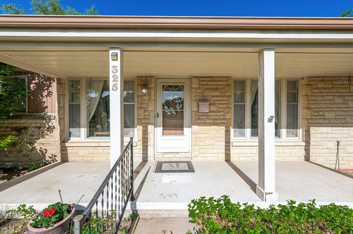 Property Photo:  325 N Brookside  KS 67208 