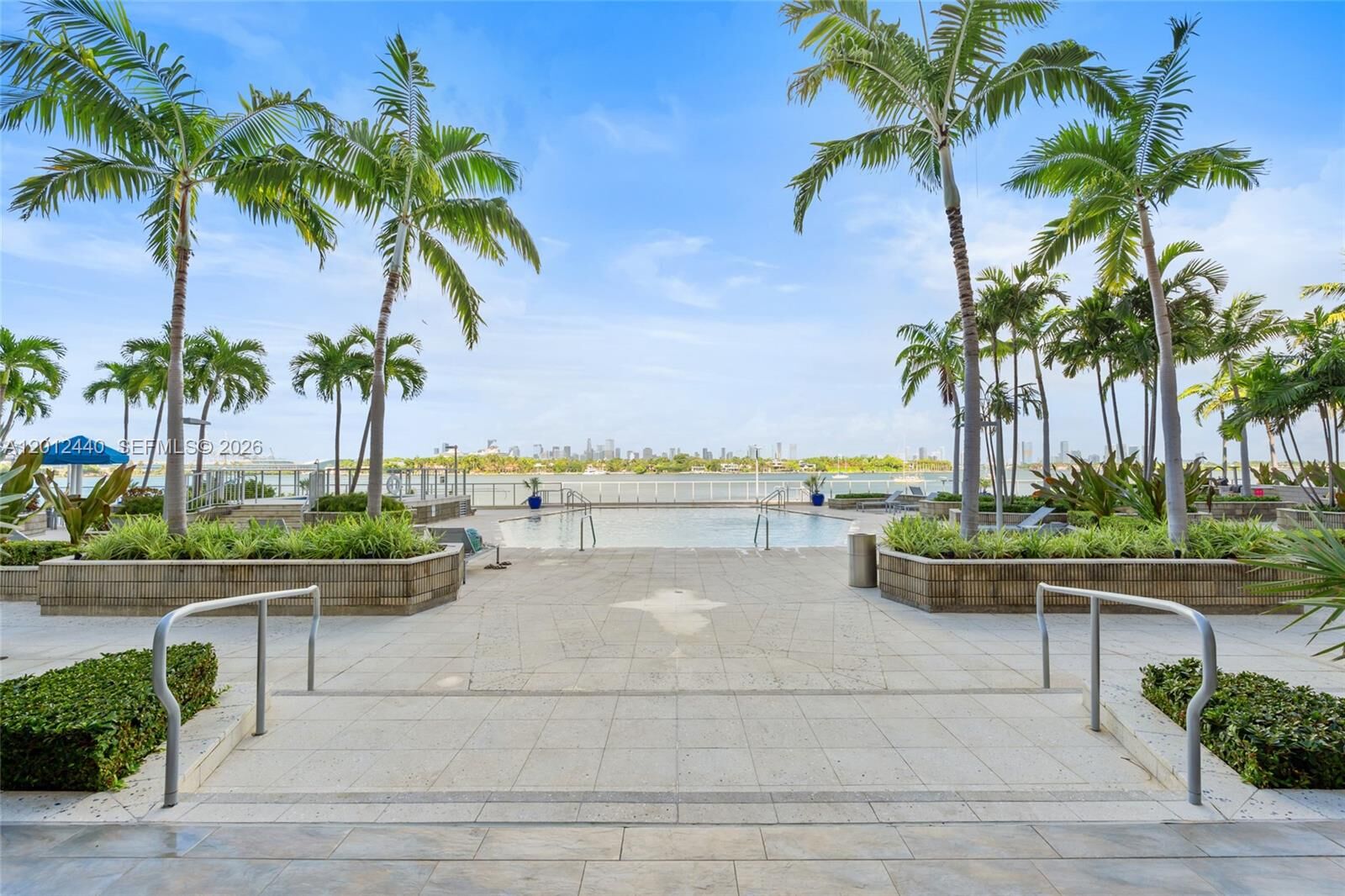 Property Photo:  800 West Ave 532  FL 33139 