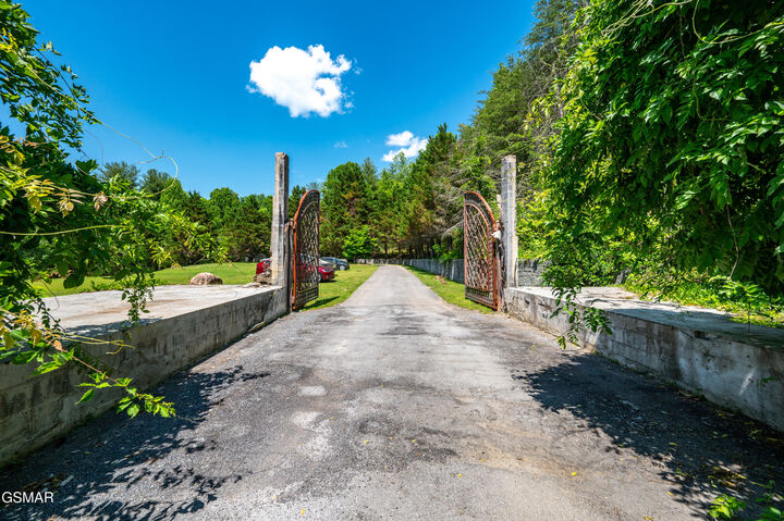 Property Photo: 2315 Headrick Lead TN 37862