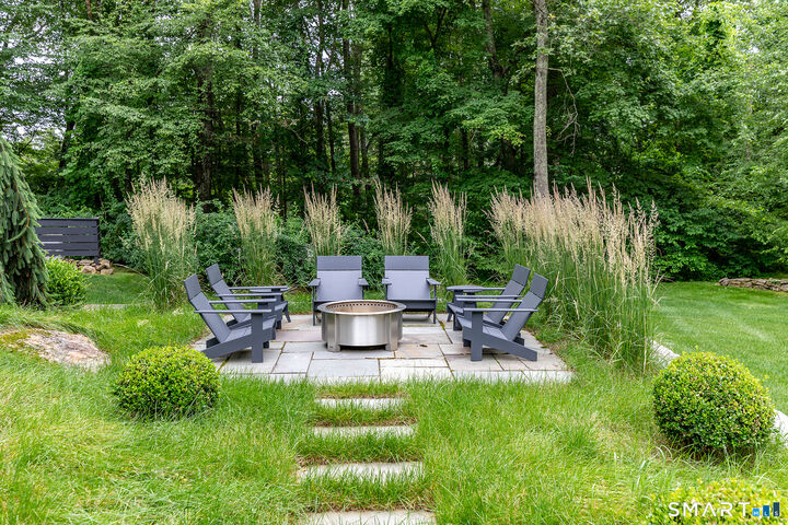Property Photo:  176 Apple Lane  CT 06783 
