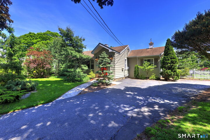 Property Photo: 44 Knollwood Road CT 06460