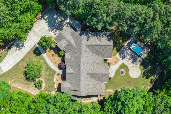 Property Photo: 2031 Silverleaf Drive NC 27596
