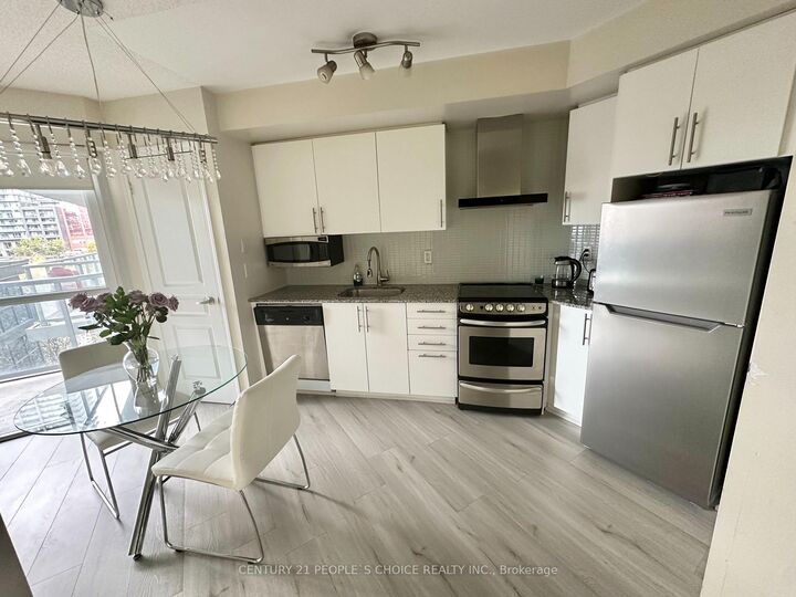 Property Photo: 352 Front Street W 511 ON M5V 0K3