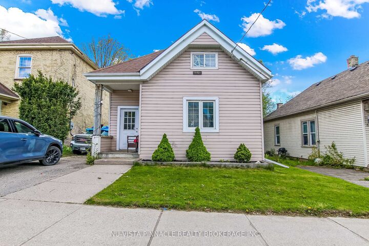 41 Adelaide Street S — photo 1