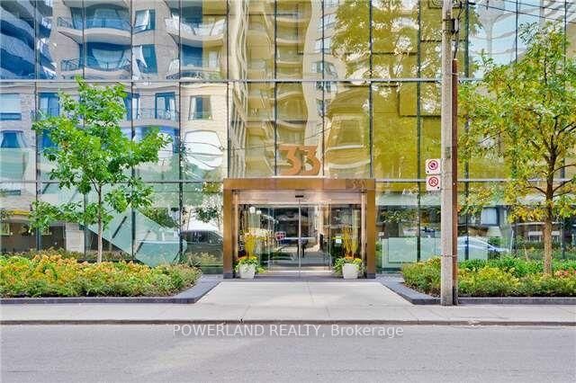 Property Photo:  33 Charles Street E 2601  ON M4Y 1R9 