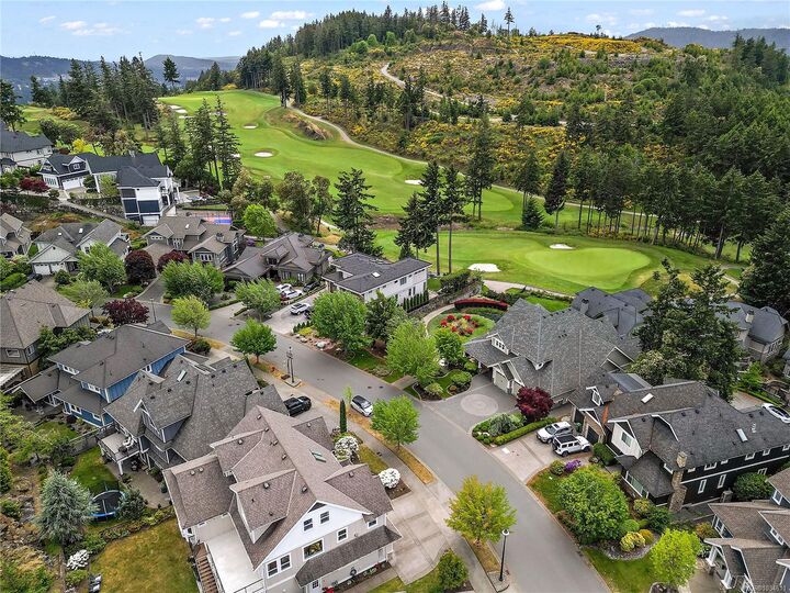 Property Photo: 1260 Rockhampton Close BC V9B 6X4